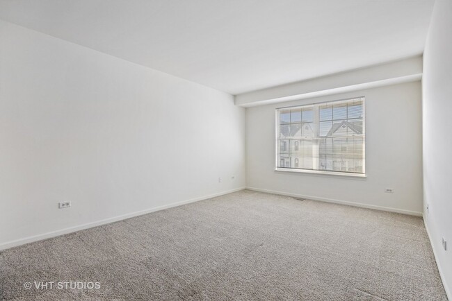 Building Photo - 431 Chopin Ct