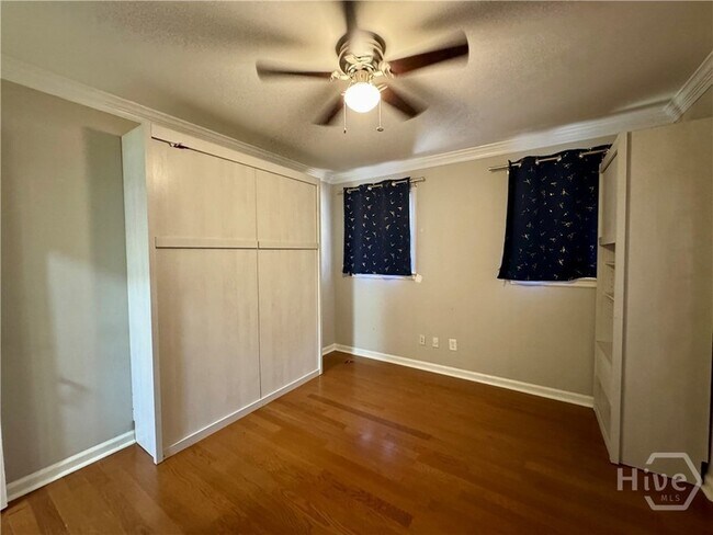 Building Photo - 12406 Largo Dr