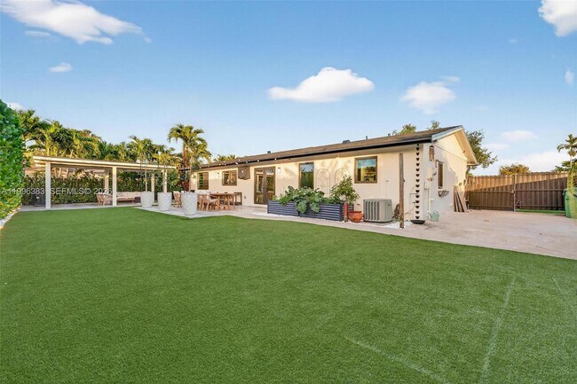 Building Photo - 13441 SW 74th St