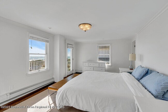 Building Photo - 1609 Ocean Ave N