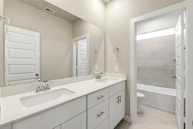 Building Photo - 10010 Rustic Charm St