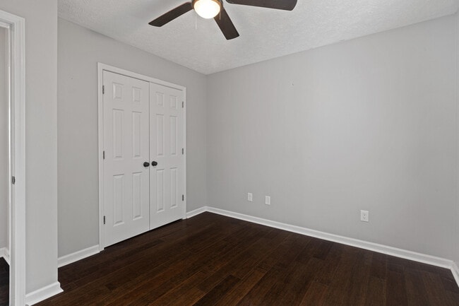 Building Photo - 364 Forest Hill Dr