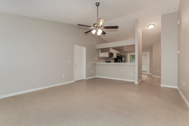 Building Photo - 8524 Queen Brooks Ct