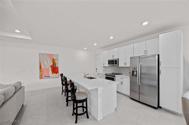 Building Photo - 26400 Coco Cay Cir