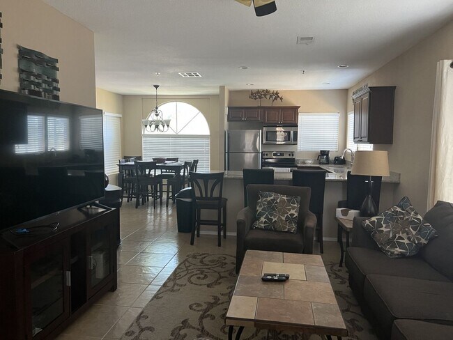 Building Photo - Fully furnished Scottsdale condo!