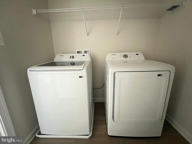 Building Photo - 35 Signal Knob Cottage Dr