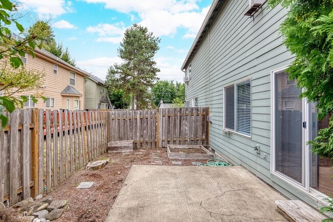 Building Photo - 3977 SW 180th Terrace