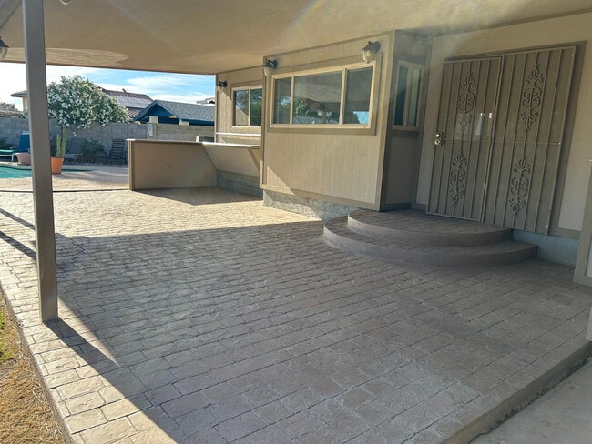 Building Photo - 6916 W Georgia Ave