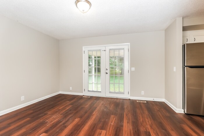 Building Photo - 4873 Everest Dr