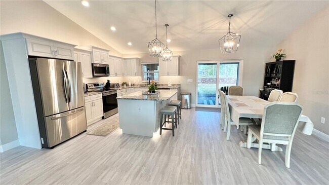 Building Photo - 6980 SW 179th Ave Rd