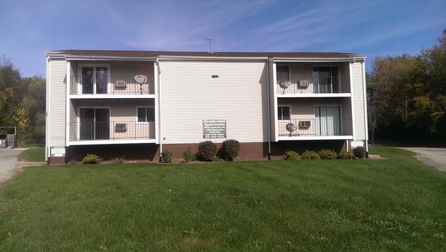 Primary Photo - CREEKVIEW APARTMENTS