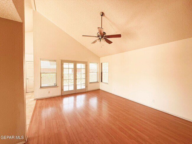 Building Photo - 1517 Desierto Rico Ave