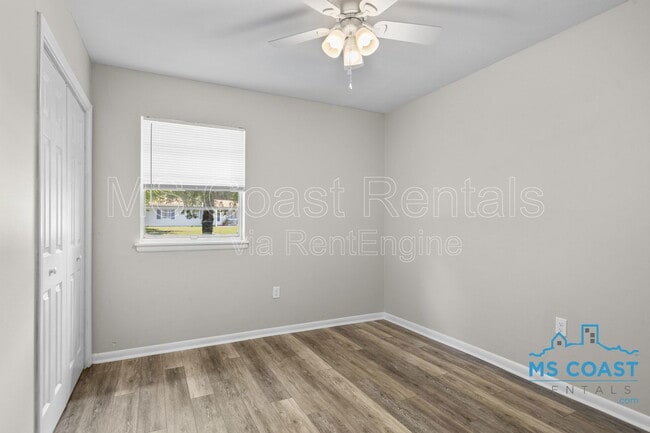 Building Photo - 2121 Alice Dr
