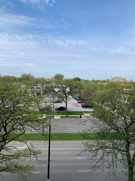 Building Photo - 2901 S Michigan Ave