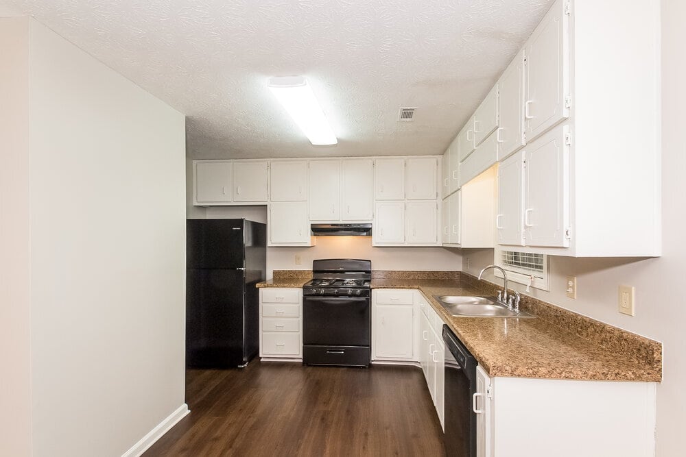 Building Photo - 470 Rosehill Dr