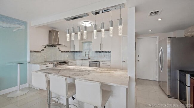 Building Photo - 3475 S Ocean Blvd