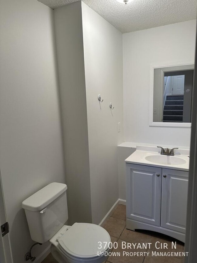 Building Photo - 3700 Bryant Cir