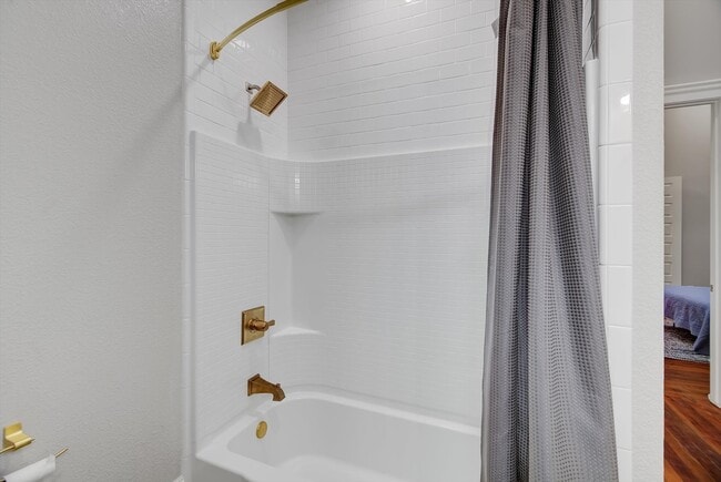 Building Photo - 2206 The Strand