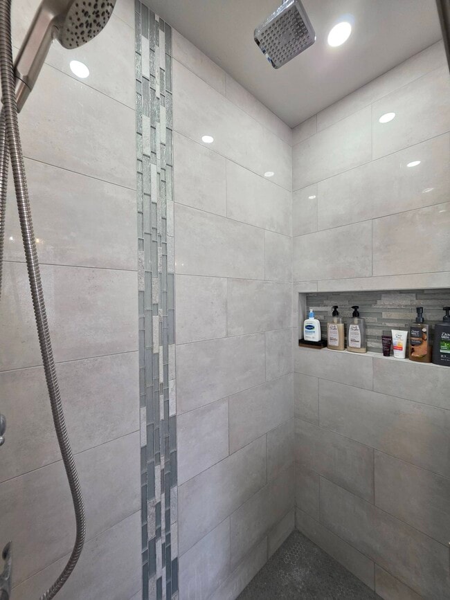 Building Photo - 7015 W 32nd Ave