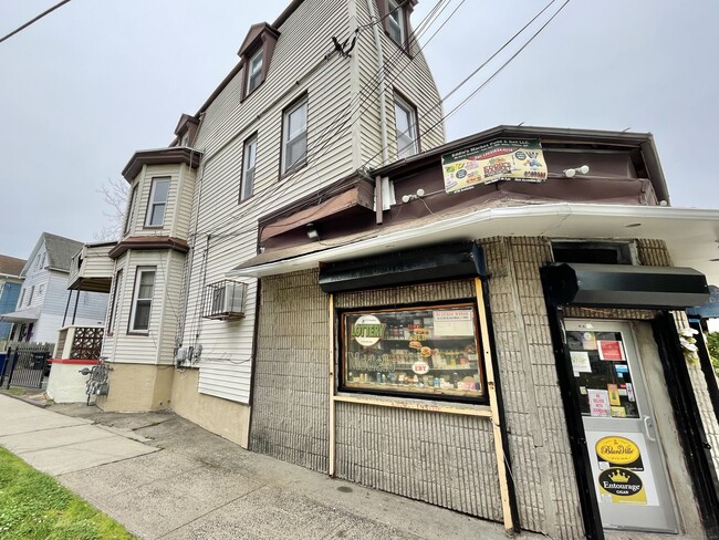 Building Photo - 58 Sylvan Ave
