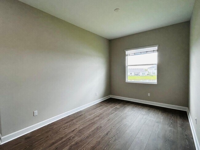 Building Photo - 5468 Pecan Dr