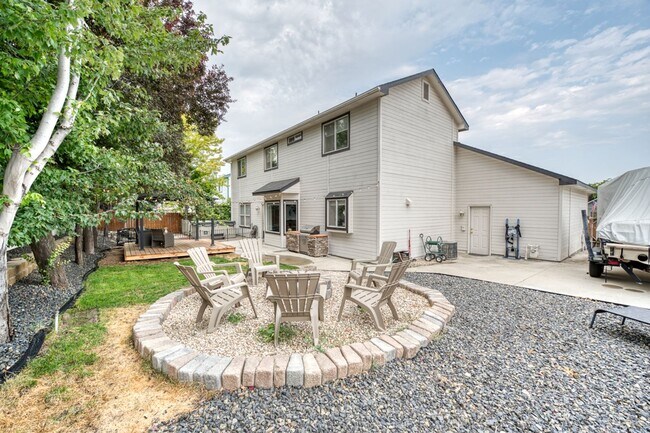 Building Photo - 3062 N Firelight Pl