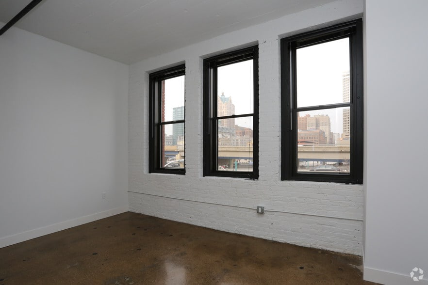 1,285 Sq. Ft. 1H Plan, Available Now! - Atelier Apartments