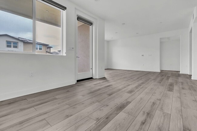 Building Photo - 1879 Union St