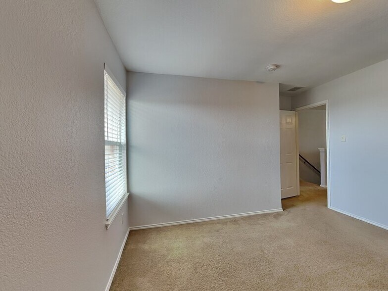 Building Photo - 12885 Kiltartan Dr