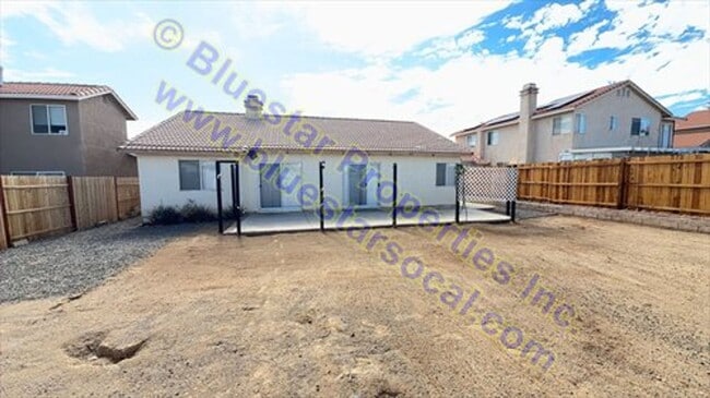 Building Photo - Just listed in Victorville!!!
