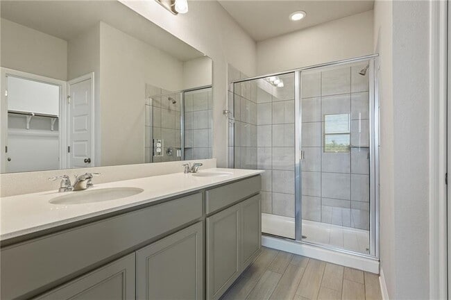 Building Photo - 121 Unforgiven Ln