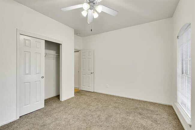 Building Photo - 17405 Bottle Springs Ln
