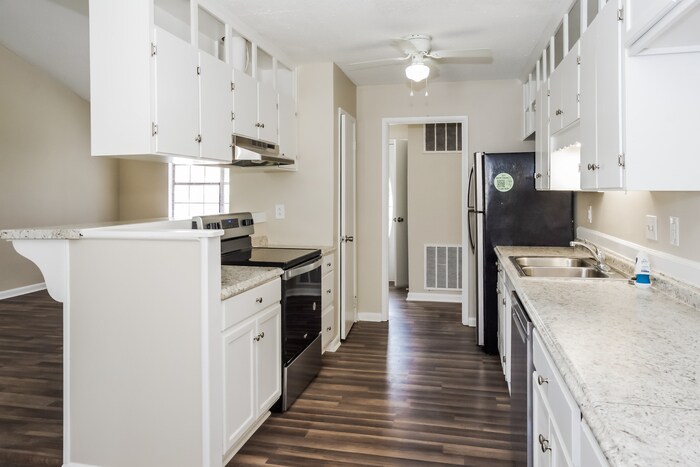 Building Photo - 3205 Buttrey Dr NW