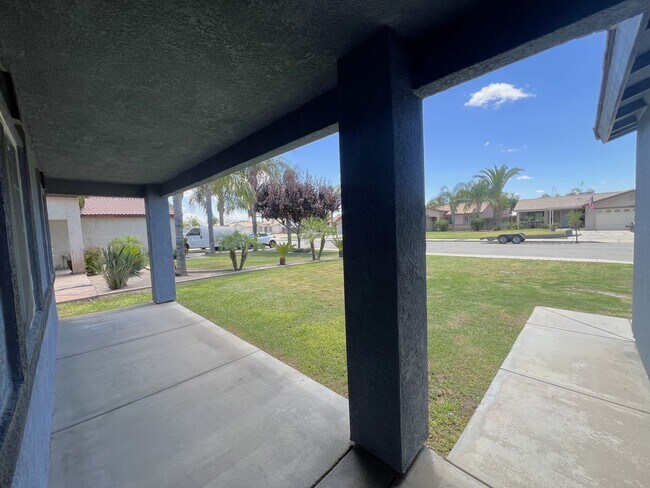 Building Photo - 1408 Interlaken Dr