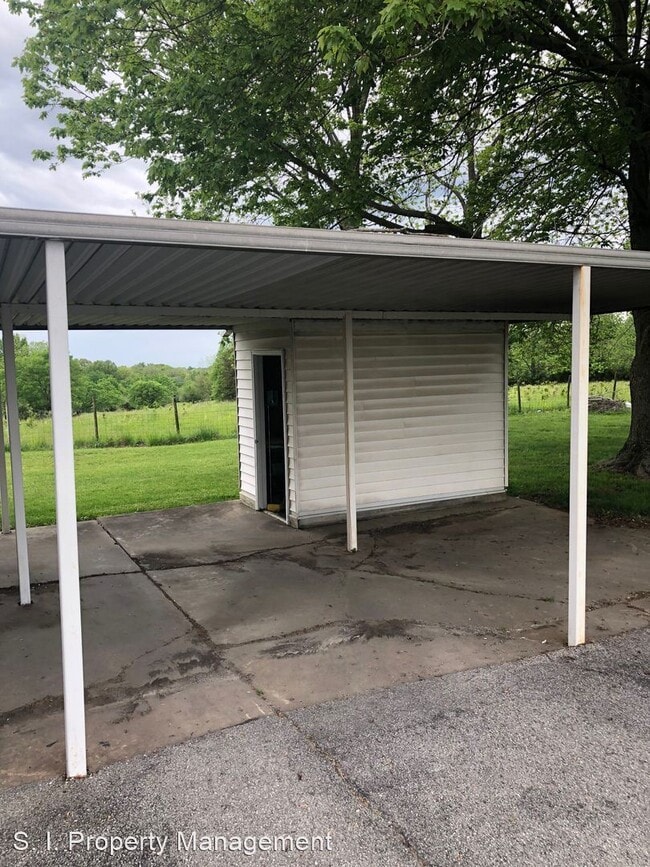 Building Photo - 105 Walton Ln