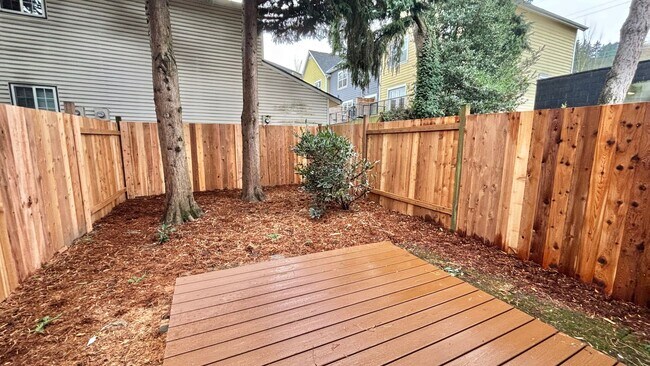 Building Photo - N0611