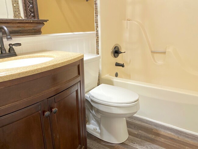 Building Photo - 30 Pony Cv