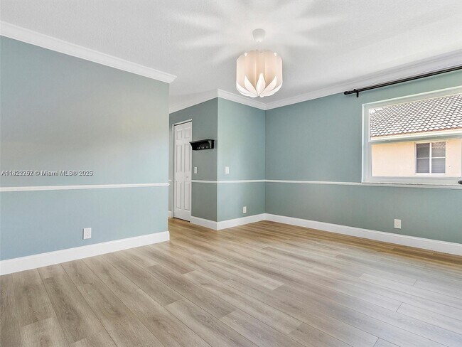 Building Photo - 1175 Peregrine Way