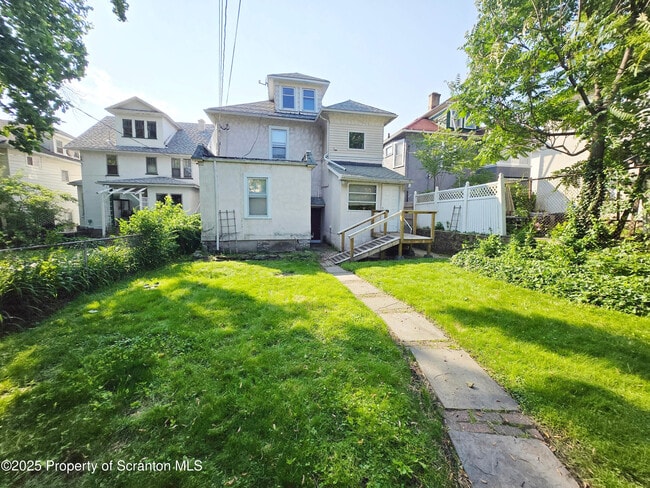 Building Photo - 542 Colfax Ave
