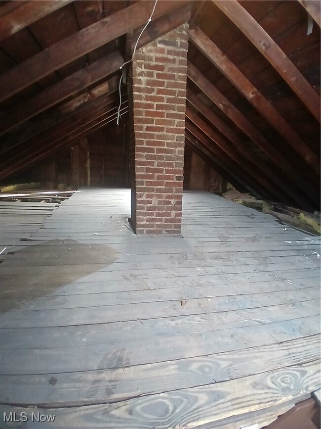 Building Photo - 39 Hilton Ave