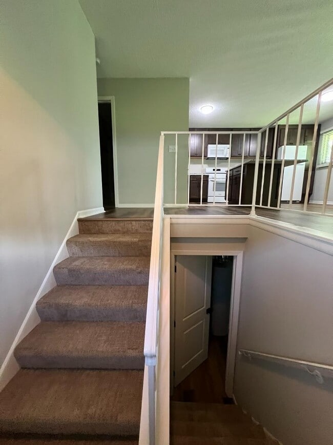 Building Photo - 2087 Bradley St