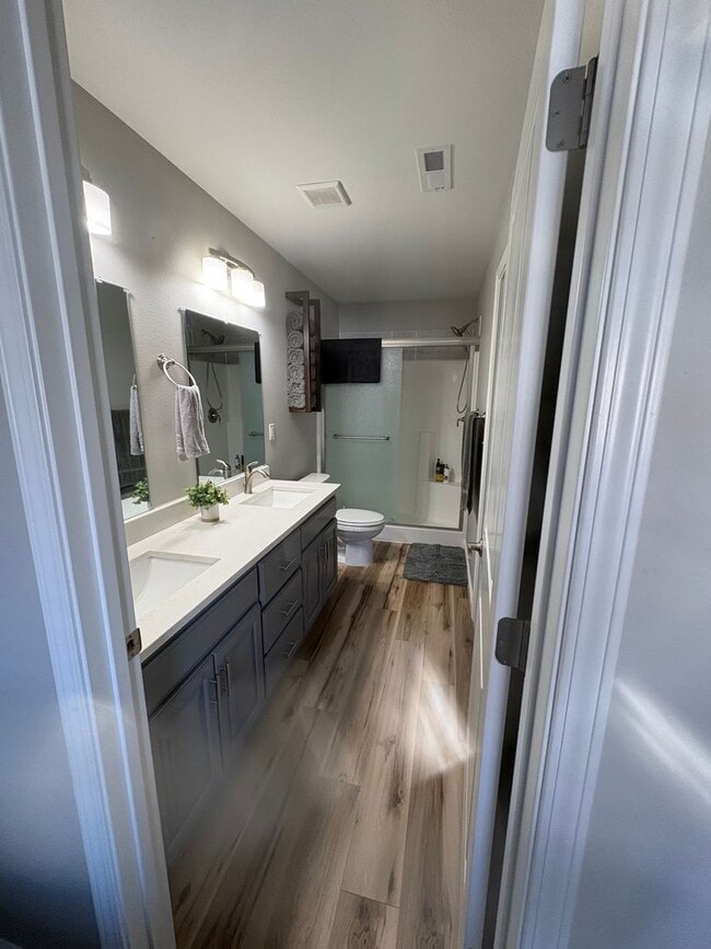 Building Photo - Home for Rent in Quincy