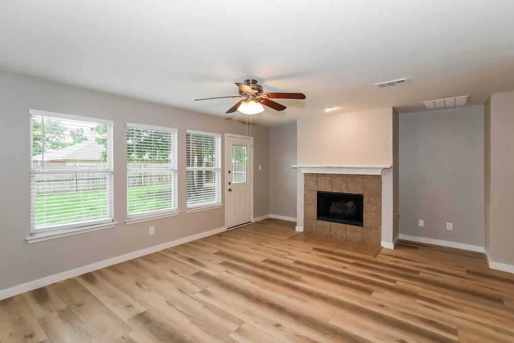 Building Photo - 2500 Briar Forest Dr