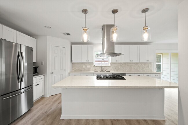 Building Photo - 4106 Gardendale Dr