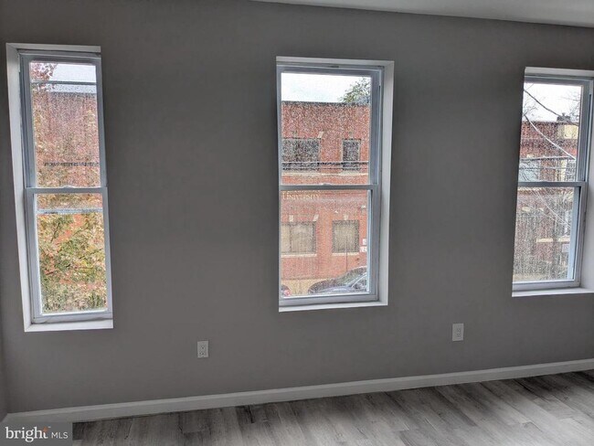 Building Photo - 178 W Hanover St