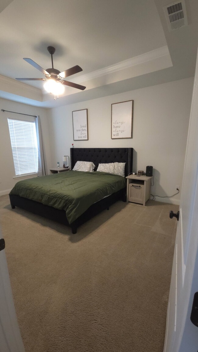 Building Photo - 23553 District Dr