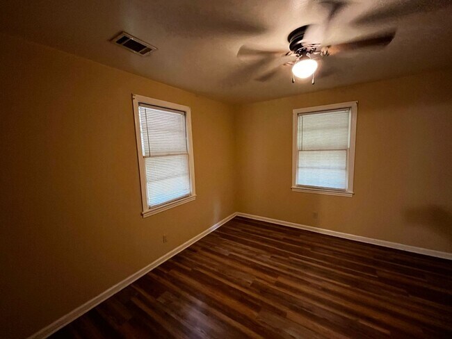 Building Photo - The Ideal Space to Balance Life, Work and ...