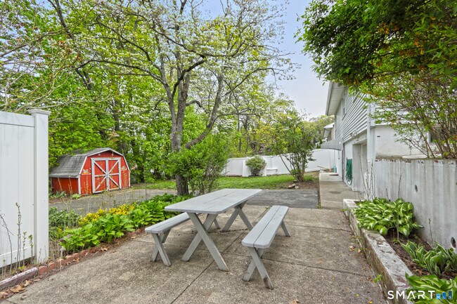 Building Photo - 39 Enright St