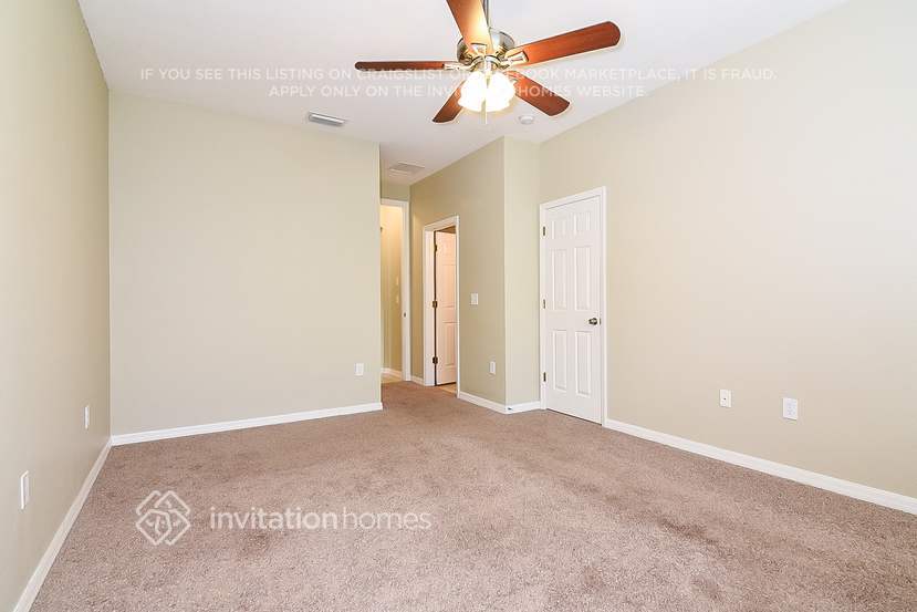 Building Photo - 6215 Desert Peace Ave