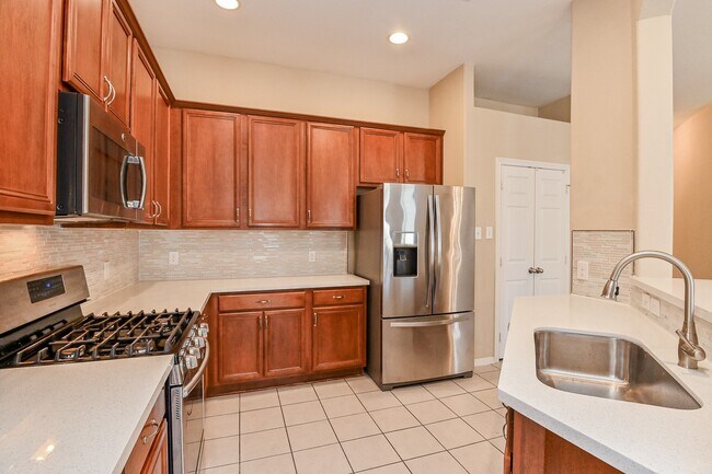 Building Photo - 719 Levi Bend